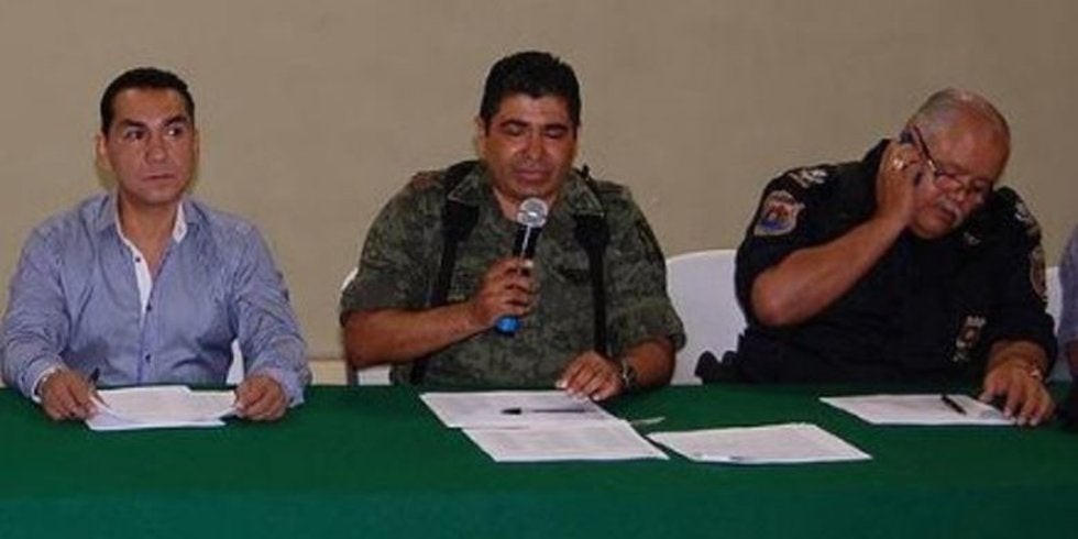 Detienen al capitán José Martínez Crespo, implicado en el caso de los 43 de  Ayotzinapa | Omnia