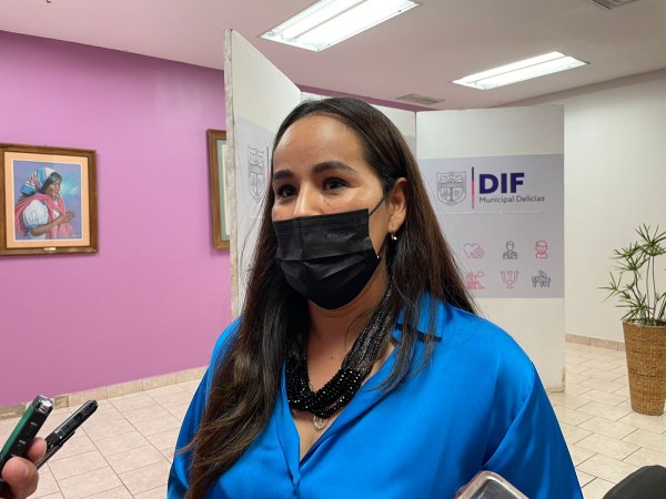 DIF estatal y municipal otorgan 100 anteojos a niños de Delicias