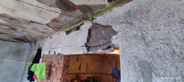Por daños estructurales, clausuran cuerpos de seguridad vecindad en Los Pinos