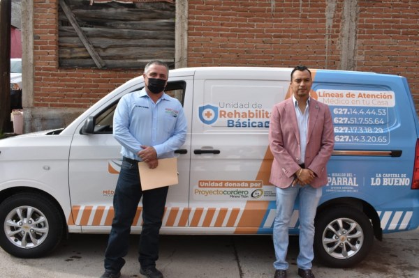 Entregan alcalde César Peña y Minera Titán unidad móvil de rehabilitación básica 