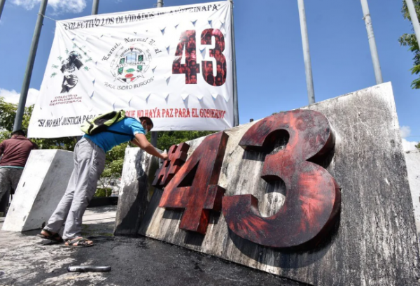 AMLO respaldó al Ejército a pesar de su responsabilidad en Ayotzinapa