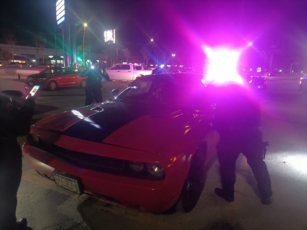 Acribillan a pareja en Plaza de las Misiones | Omnia Acribillan a pareja en Plaza de las Misiones | Omnia