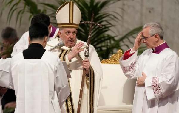 En misa de Jueves Santo, el Papa llama a evitar las divisiones en la  Iglesia (video) | Omnia