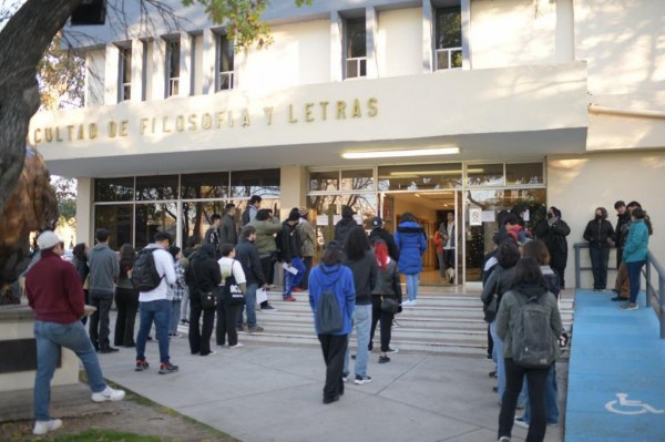 Realizaron más de 3 mil aspirantes examen de admisión para ingresar a la UACH