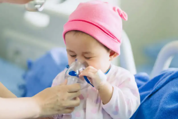 Primero China y ahora Estados Unidos: aumento alarmante de casos de Neumonía Infantil