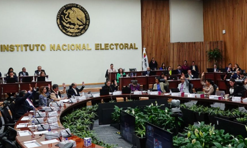 INE impone multas a partidos por más de 700 mdp por irregularidades en reportes de gastos
