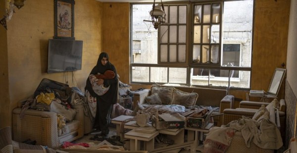 Israel bombardea zonas al sur de Gaza que había marcado como seguras para los civiles