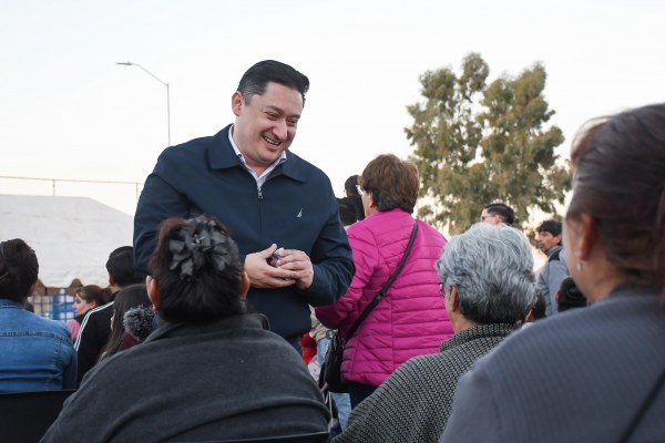 Celebra Diputado Alfredo Chávez Posada Navideña con familias de la colonia Atenas