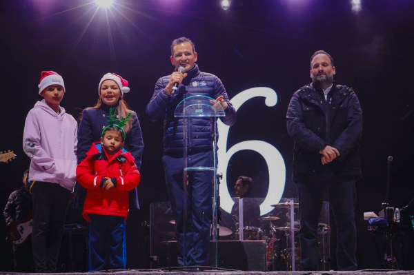 Inicia “Navidad en mi Ciudad” con encendido del árbol y concierto de Matisse en El Palomar