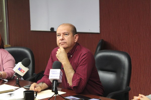 Xóchitl promete agua y su coordinador de campaña Santiago Creel la entregó a EUA en perjuicio de los chihuahuenses: Cuauhtémoc Estrada