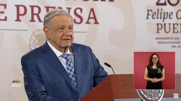 Sale López Obrador en defensa de Arturo Zaldívar