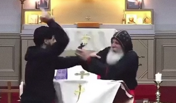 Apuñalan a un sacerdote y a varios feligreses en una iglesia en Australia