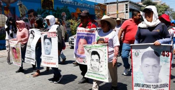 AMLO se reunirá con los padres de los 43 normalistas de Ayotzinapa el próximo 3 de junio