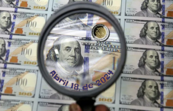 El Superpeso recupera terreno frente al dólar; así cotiza este jueves