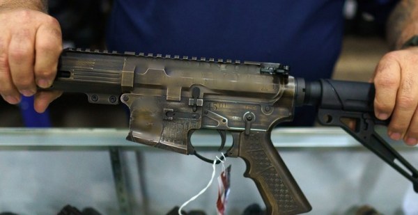 Maine aprueba ley que endurece el control de la compra y uso de armas de fuego
