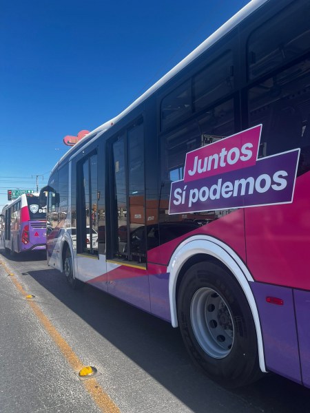 Salen a Juárez 22 nuevos camiones para la ruta BRT II
