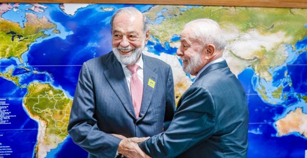 Carlos Slim evalúa invertir más de 7 mil mdd en redes 5G y fibra óptica en Brasil
