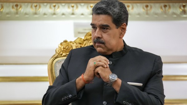 Maduro critica EE.UU. por querer destinar 95.000 millones de dólares 