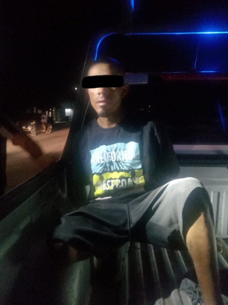 Aseguran policías municipales Delicias 3 vehículos con reporte de robo; arrestan a un hombre