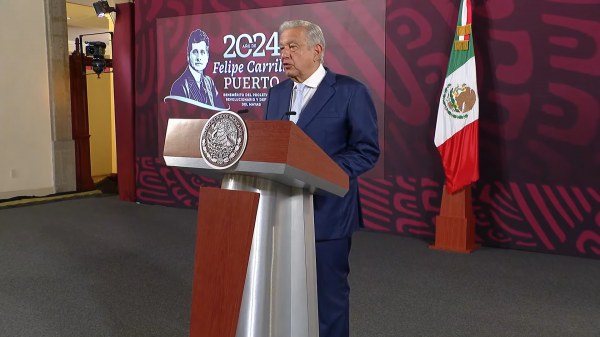 Minimiza López Obrador campaña en su apoyo con imagen de la santa muerte