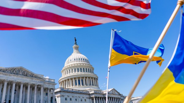 El Senado de EE.UU. avanza en un millonario paquete de ayuda militar para Ucrania, Israel y Taiwán