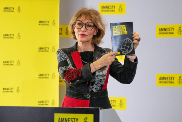 Amnistía advierte que el mundo está al borde del colapso del derecho internacional