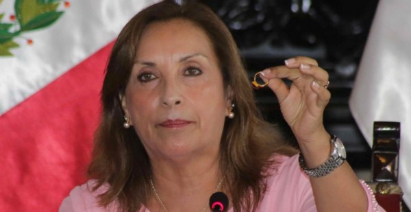 Boluarte declara nuevamente ante la fiscalía de Perú por el caso de sus joyas y relojes de lujo