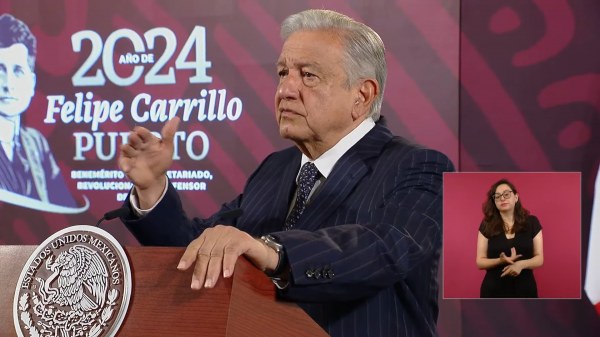 A veces se encuentra gente “extraña” en los municipios, pero respetuosa: López Obrador