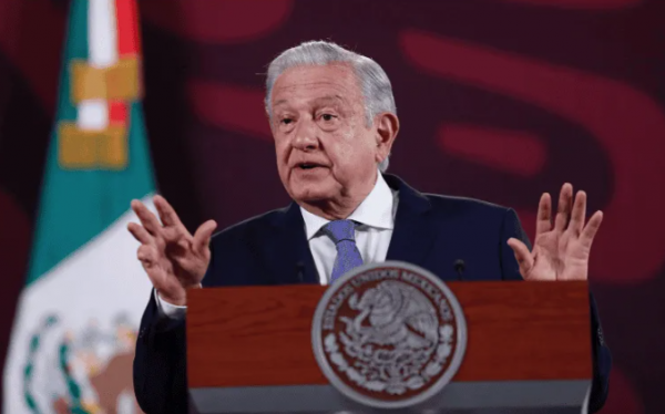 López Obrador defiende blindar Palacio Nacional por marchas normalistas