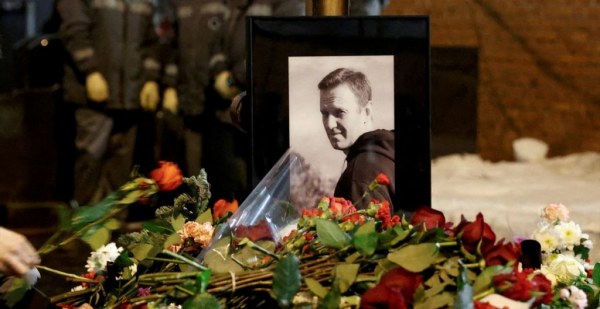 Agencias de inteligencia de EU se inclinan por descartar que Putin haya ordenado matar a Navalny: WSJ