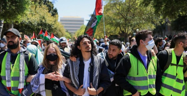 Las protestas estudiantiles contra la guerra en Gaza se extienden por todo Estados Unidos