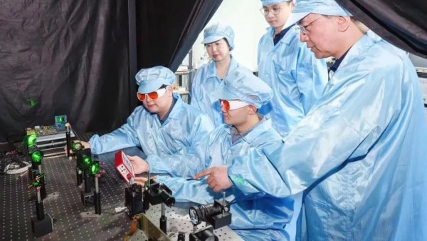 China crea el primer chip del mundo con una percepción similar al ojo humano