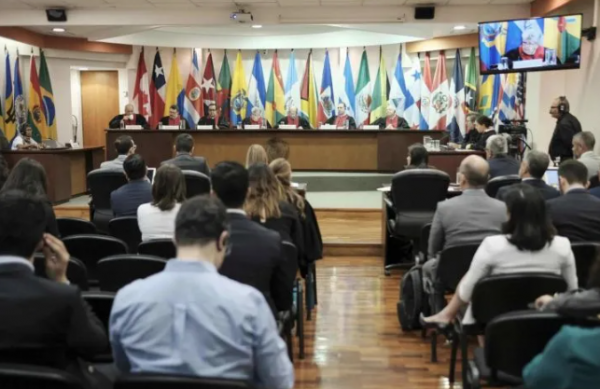 Corte IDH condena a Colombia por persecución y espionaje a un colectivo
