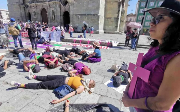 Siete mujeres fueron asesinadas diariamente durante febrero en México