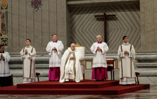 El papa Francisco pide a los sacerdotes liberarse de egoísmos y ambiciones