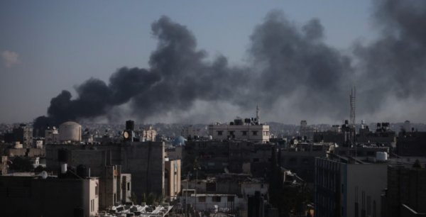 Hezbolá lanza misiles contra un cuartel al norte de Israel en respuesta a los bombardeos contra territorio sirio