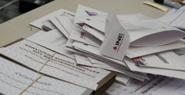 INE ya envió 88% de los paquetes electorales a mexicanos en el extranjero para el voto postal