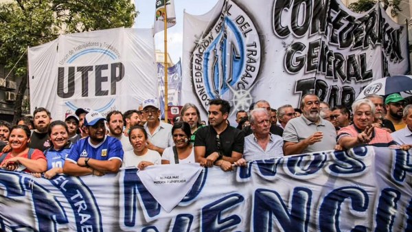 Sindicatos de Argentina conmemoran el 1 de Mayo en la calle en rechazo a la 