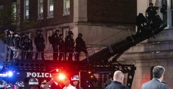 Policía de Nueva York detiene a 300 personas en la Universidad de Columbia tras las manifestaciones propalestinas