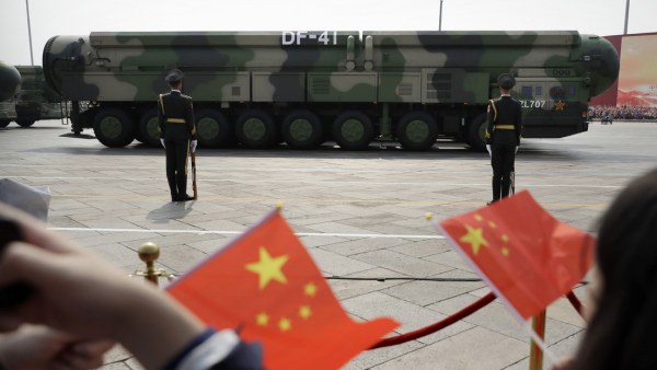 China se niega a negociar con EU sobre armas nucleares