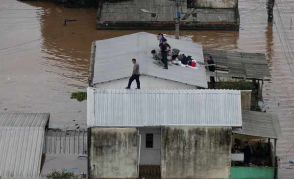 Confirman 56 muertes y 74 desparecidos por las inundaciones en el sur de Brasil