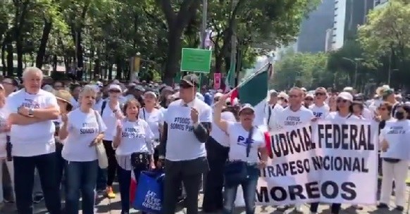 Trabajadores del Poder Judicial se manifiestan en CDMX contra reforma de AMLO