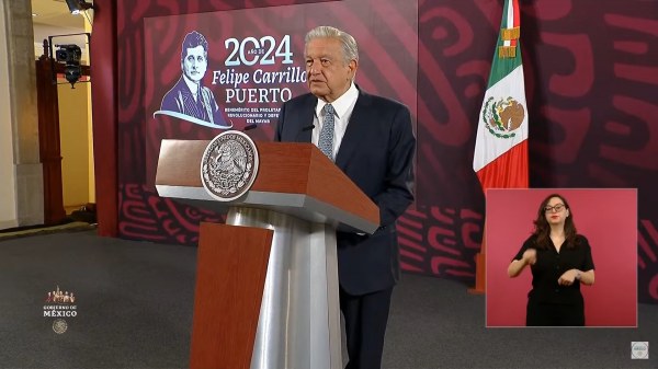 Reacciona López Obrador a defensa de María Amparo Casar