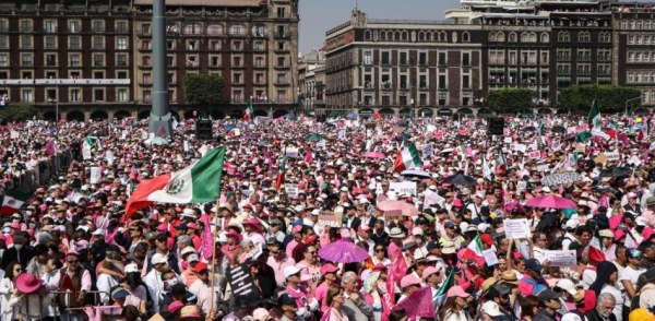 Alista Morena denuncia ante el INE contra marcha por la democracia de la Marea Rosa
