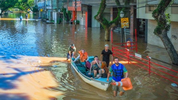 Gobierno de Brasil brindará ayuda a quienes perdieron su hogar por las inundaciones