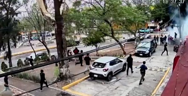 Muere un estudiante de la FES Acatlán en un enfrentamiento afuera del CCH Naucalpan