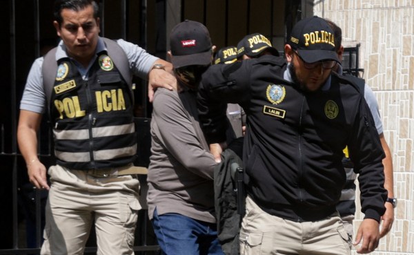 Hermano y abogado de la presidenta peruana Boluarte es detenido por tráfico de influencias