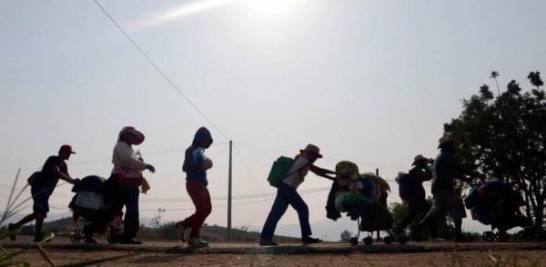 Bajo implacable calor, 614 migrantes caminaron 750 kilómetros en 17 días para llegar a Oaxaca
