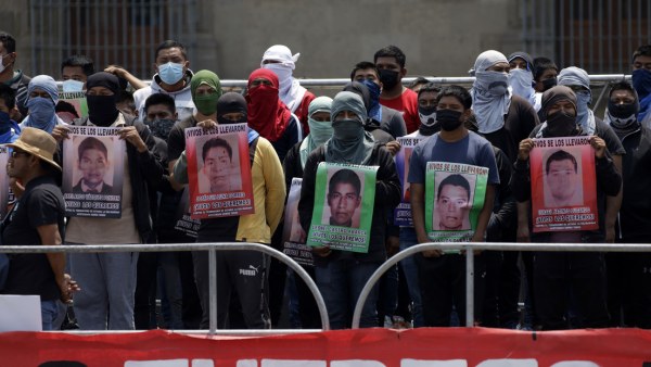 Fiscalía de México pide juzgar como crimen de Estado el caso Ayotzinapa