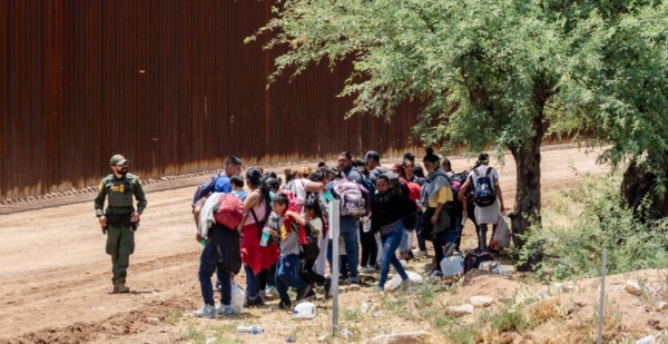 López Obrador descarta que aumente la deportación de migrantes a México por nuevas restricciones al asilo en EU